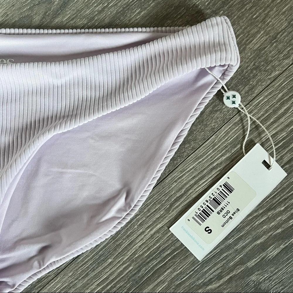 Frankie’s Shea stretch knit curve hugging seamless bikini bottoms in orchid. S